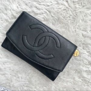 💎BF SALE💎Gorgeous CHANEL CC Timeless wallet! 🖤